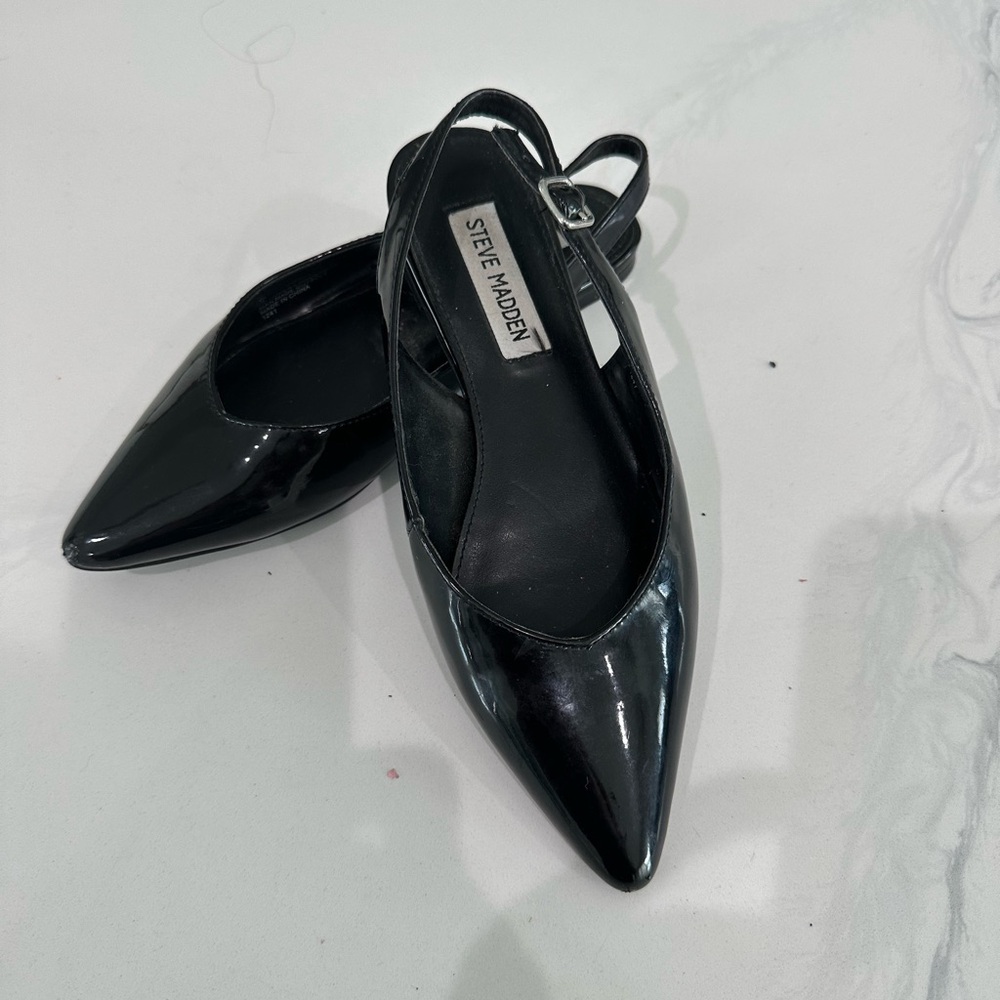 Steve Madden Black Flats